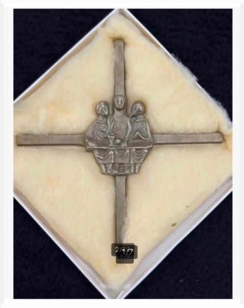 Kruis, Jezus en de Emmausgangers, koper/brons, Antiek en Kunst, Ophalen of Verzenden