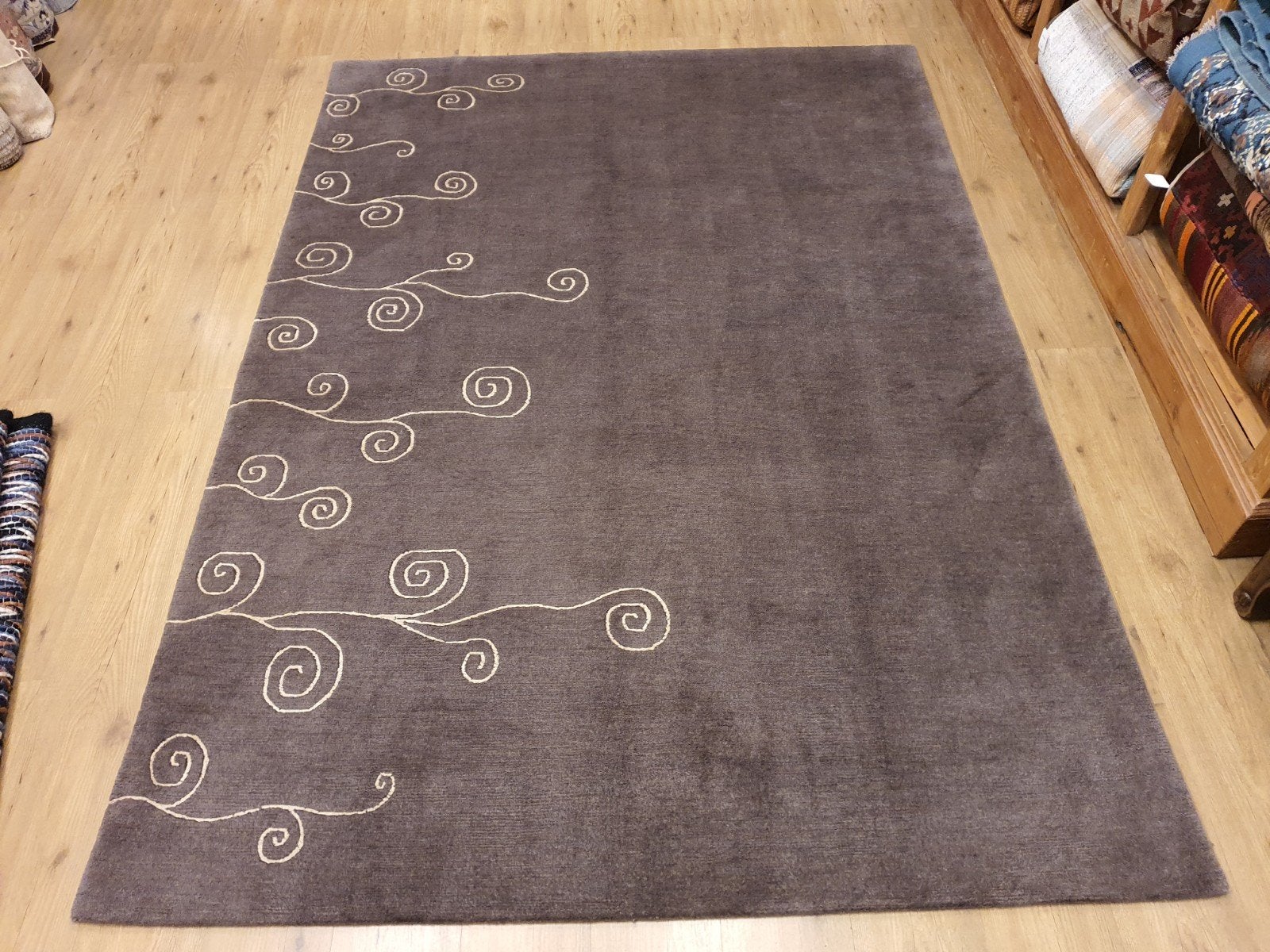 Handgeknoopt oosterse tapijt modern design 247x172