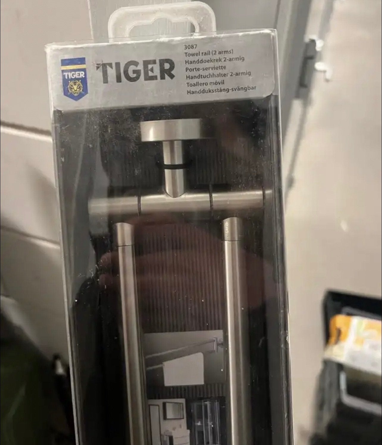 Tiger Handdoekrek 2-armig (nieuw), Handdoekenrek, Overige merken, Nieuw, Ophalen of Verzenden