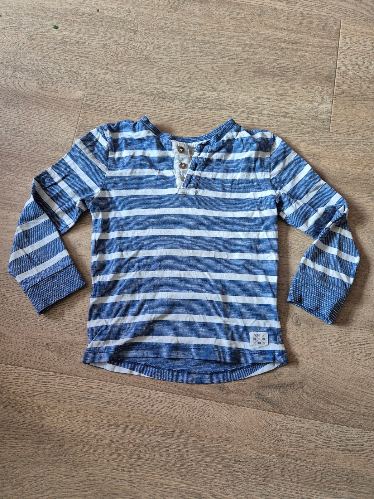 Shirtje maat 110/116, Kinderen en Baby's, Kinderkleding | Maat 110, Ophalen of Verzenden, Zo goed als nieuw, Jongen, Shirt of Longsleeve