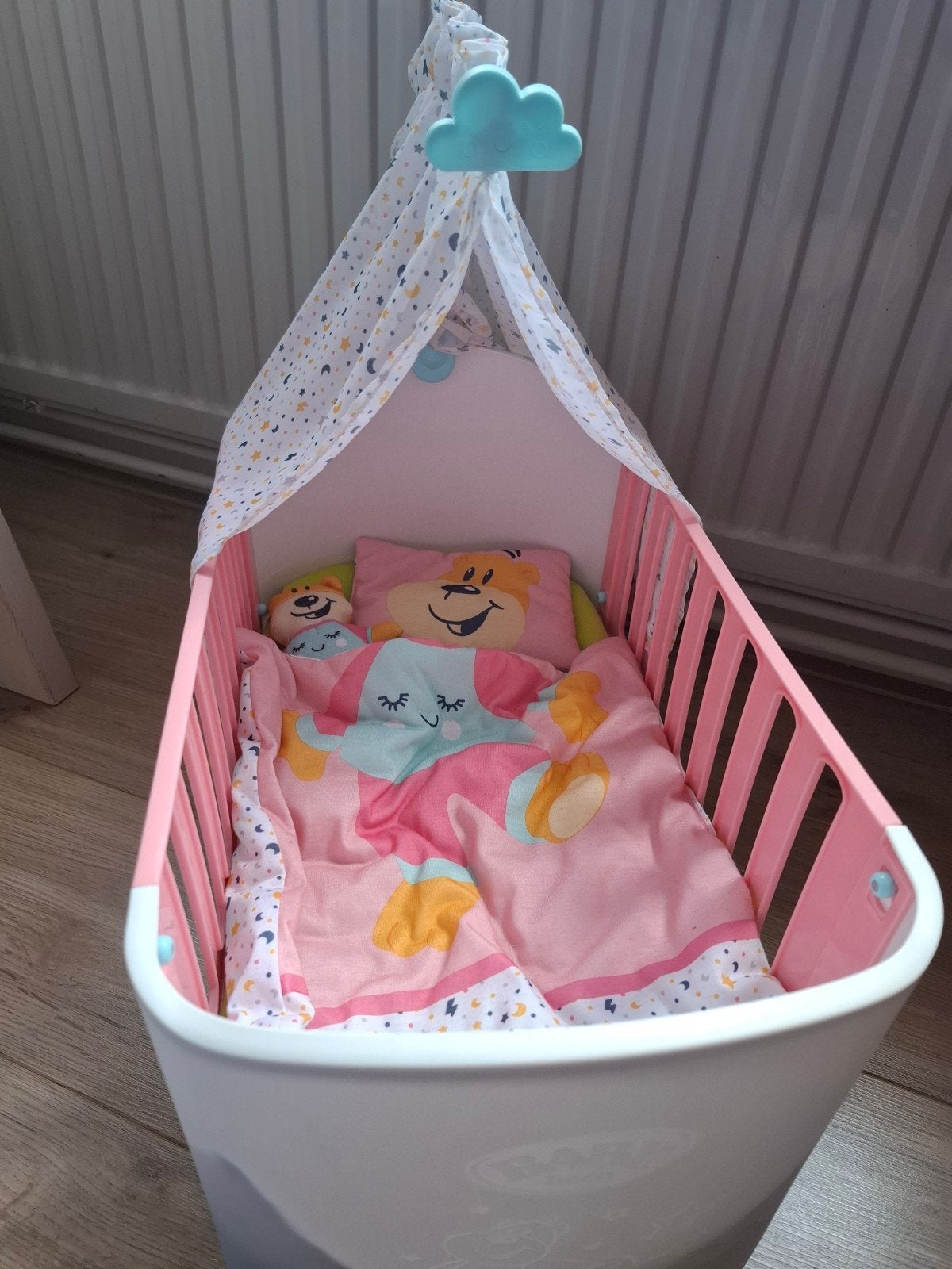Baby Born wieg met hemeltje en accessoires, Ophalen, Zo goed als nieuw, Overige typen, Met geluid