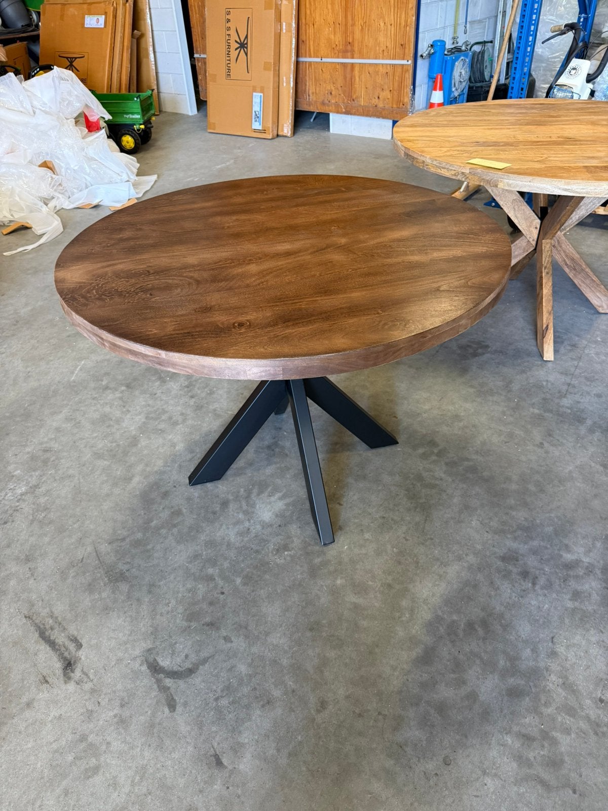 Magazijn leeg verkoop ronde mango houten eettafels
