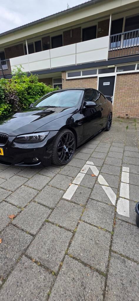 Bmw 335i AUT | 400pk+ | alcantara | N54 |, Auto's, BMW, Automaat, Achterwielaandrijving, 4 stoelen, Zwart