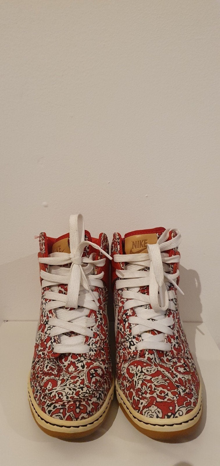 Nike Wmns Dunk Sky Hi 37,5, Ophalen, Rood, Sneakers of Gympen