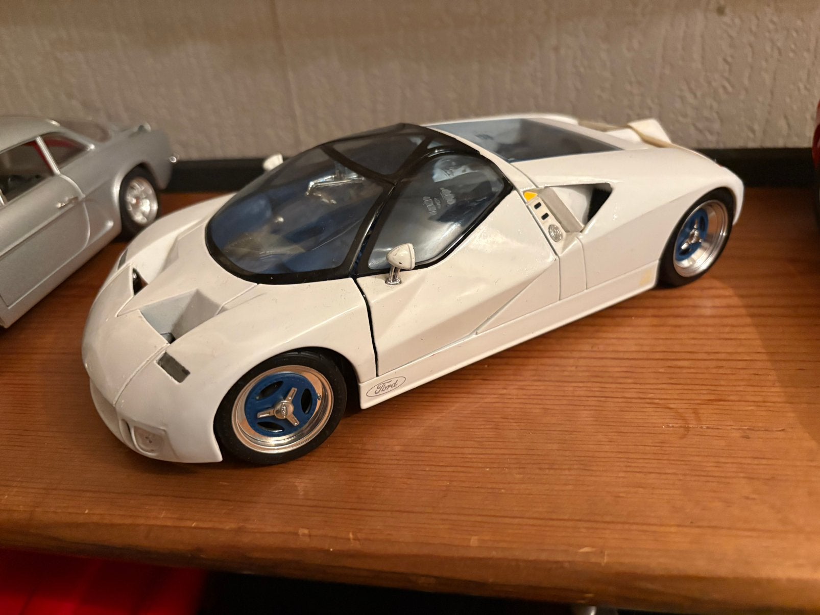 Ford. GT.  90.       Maisto., Ophalen of Verzenden, Zo goed als nieuw, Maisto