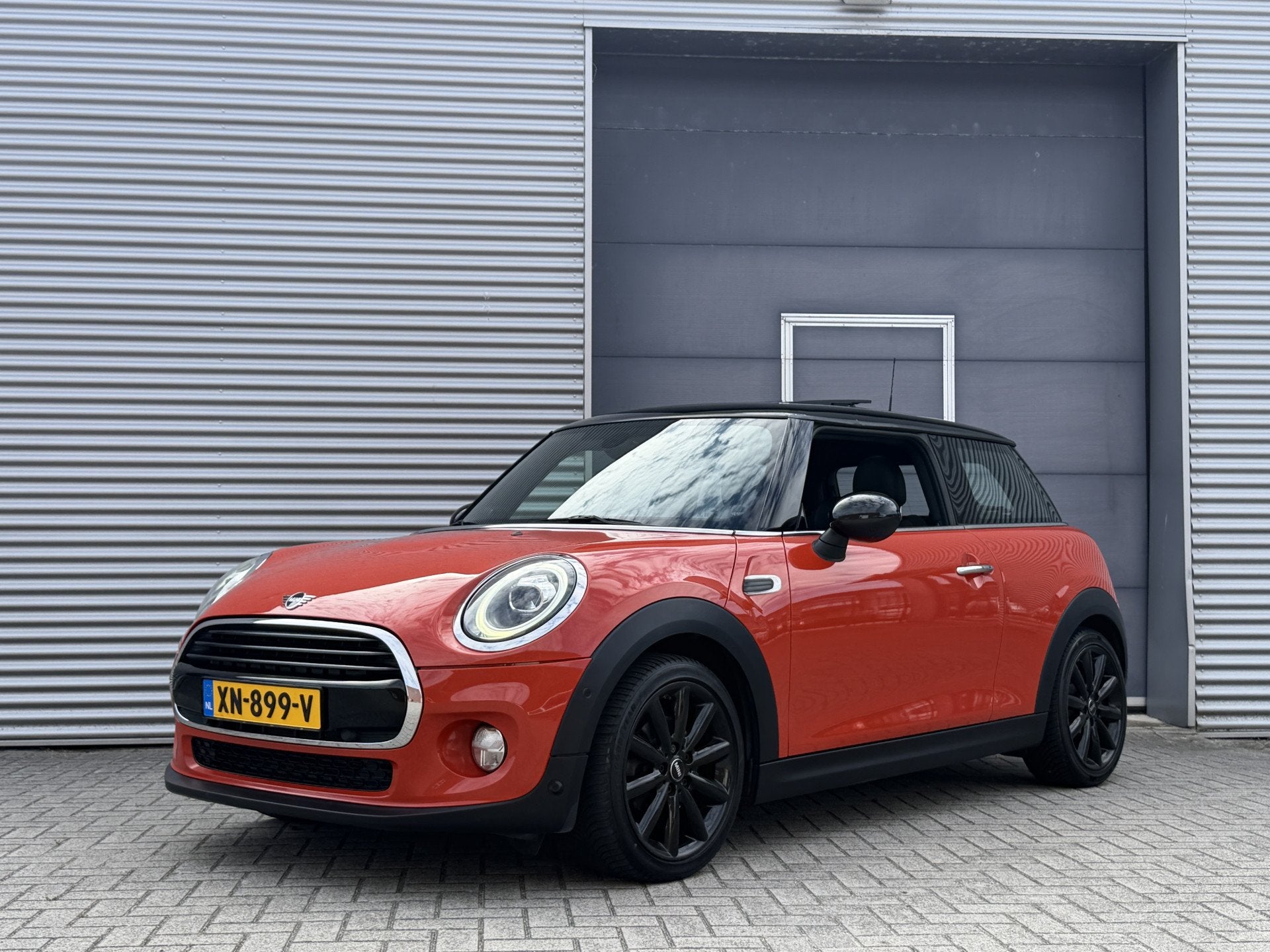 MINI 3-deurs 1.5 Cooper Chili I Pano.dak I Carplay I Leder I, Auto's, Voorwielaandrijving, 136 pk, Gebruikt, Overige kleuren