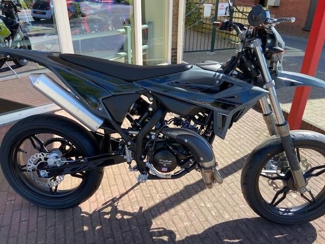 Beta rr motard nieuw rijklaar voor € 3599,.- op voorraad, Maximaal 45 km/u, Nieuw, Ophalen of Verzenden, Hoofdstraat 23