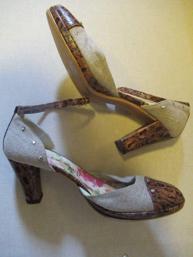 DAMESSCHOENEN merk Roberto d'Angelo nieuw maat 37 € 25, Kleding | Dames, Roberto d' Angelo, Beige, Nieuw, Ophalen of Verzenden