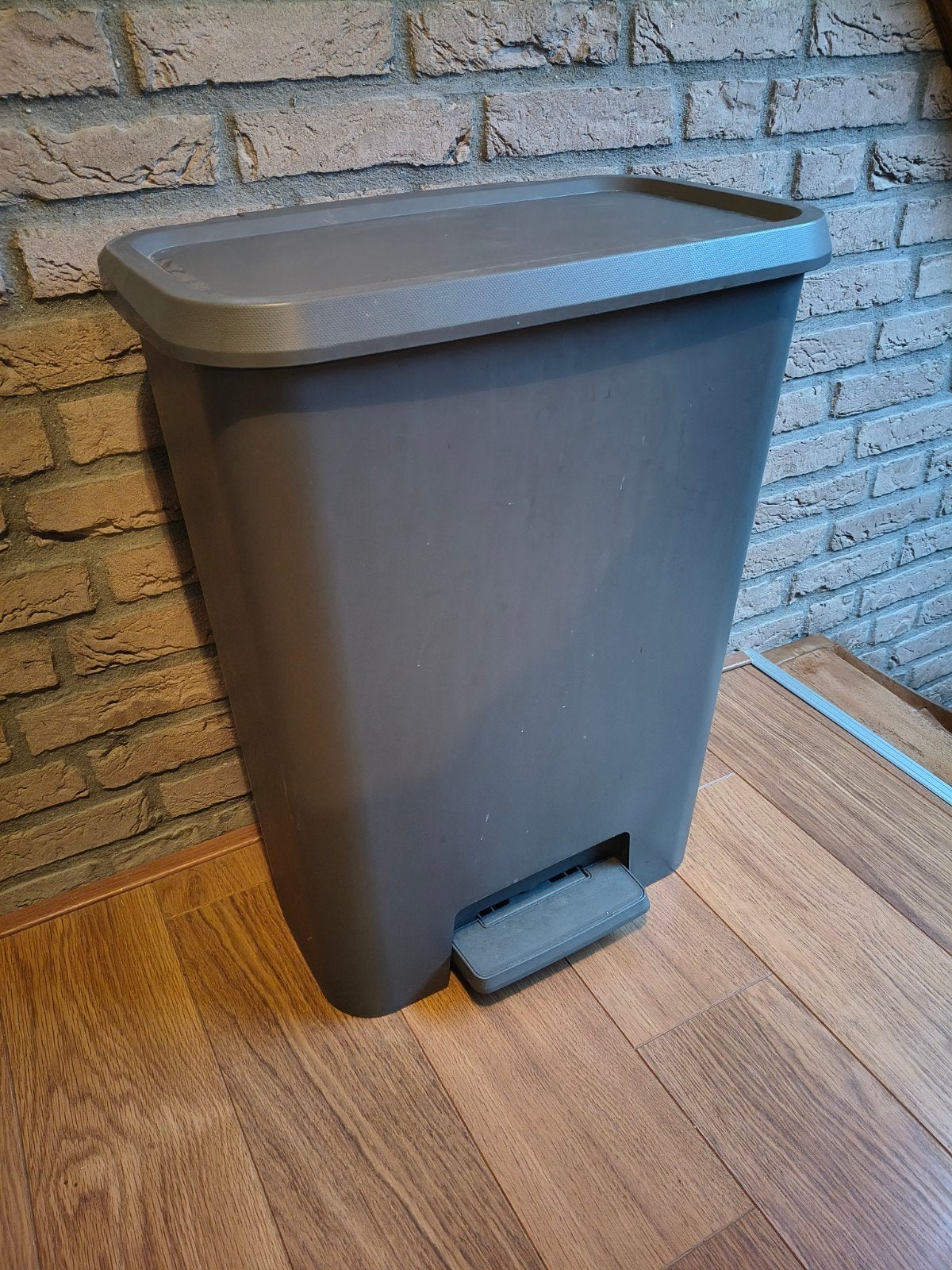 Grijze pedaalemmer IKEA 50 liter, Kunststof, Met pedaal, 40 liter of meer, Ophalen of Verzenden