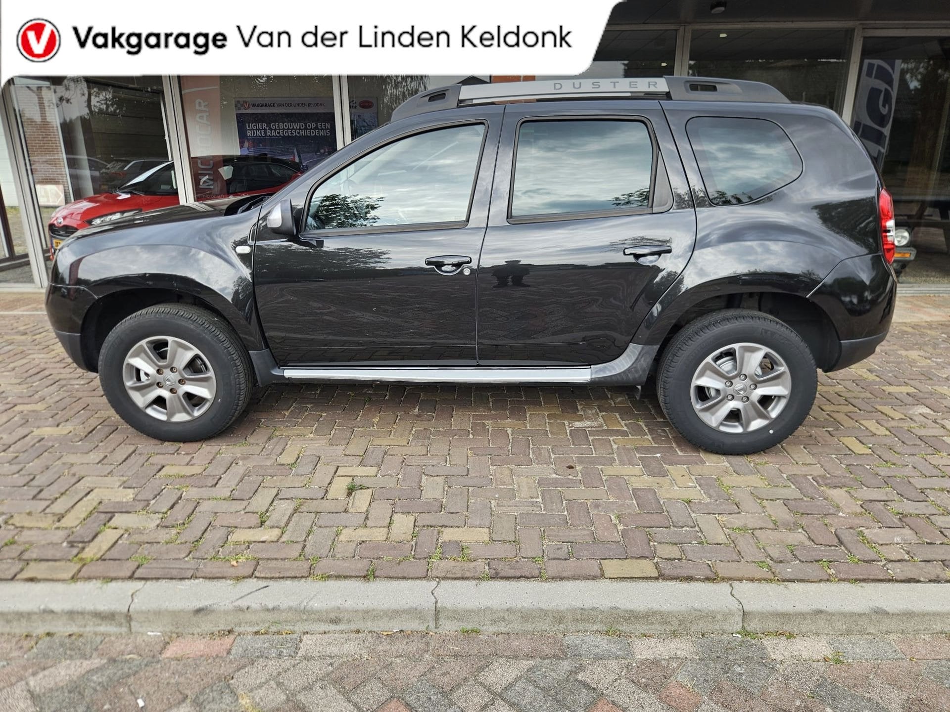 Dacia Duster 1.2 TCe 4x2 Prestige, Auto's, Euro 5, Gebruikt, 4 cilinders, Duster