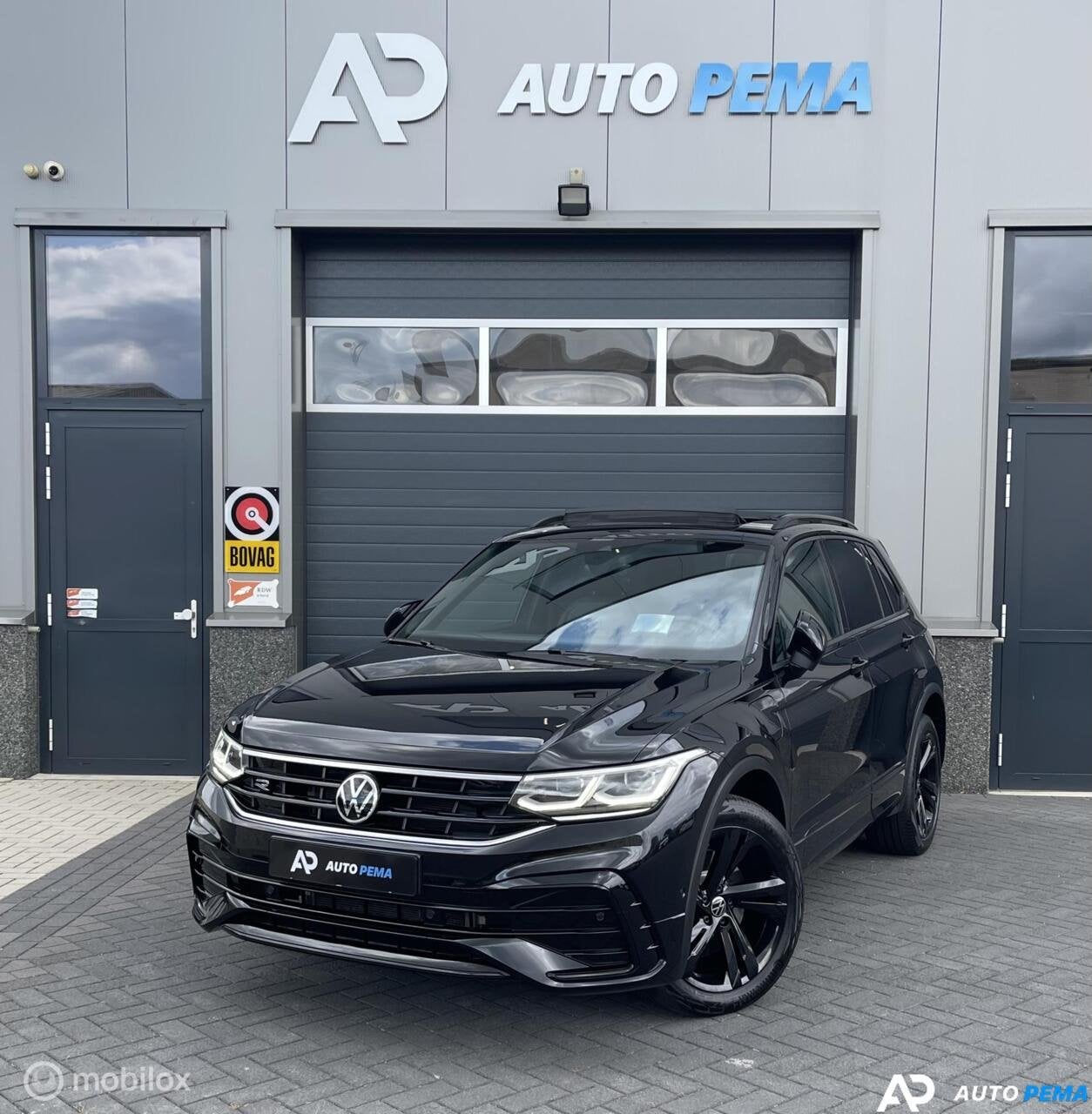 Volkswagen Tiguan 1.4 TSI eHybrid 245PK 3xR-Line Hu, Auto's, Gebruikt, Zwart, 4 cilinders, Leder en Stof