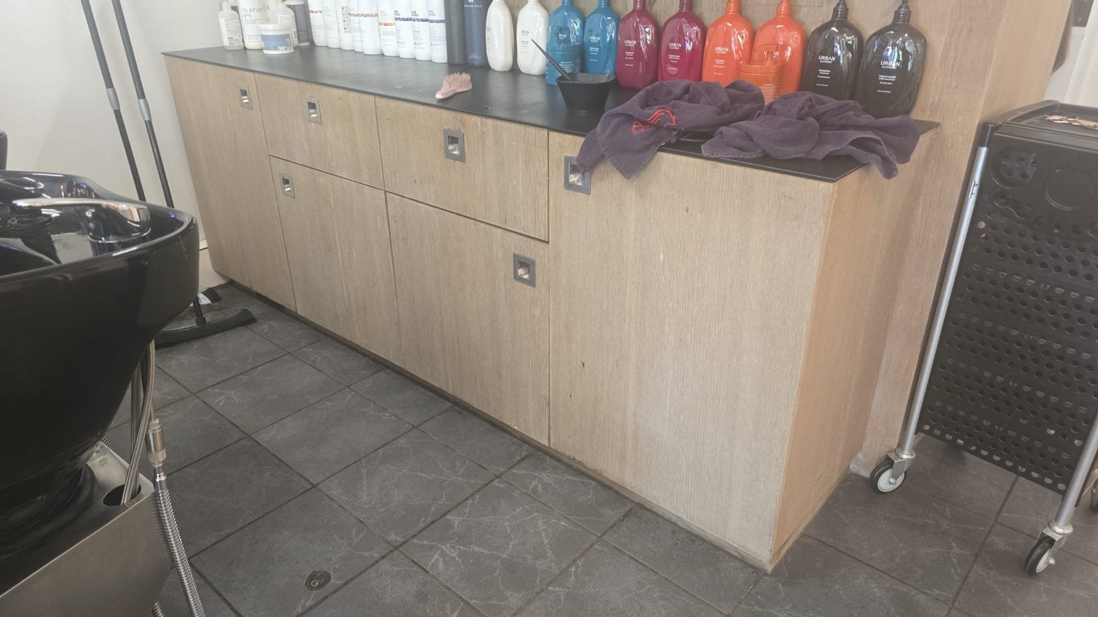 Kastenwand met werkblad voor kapsalon of kantoor, Huis en Inrichting, Ophalen, Gebruikt, 200 cm of meer, Met lade(s)