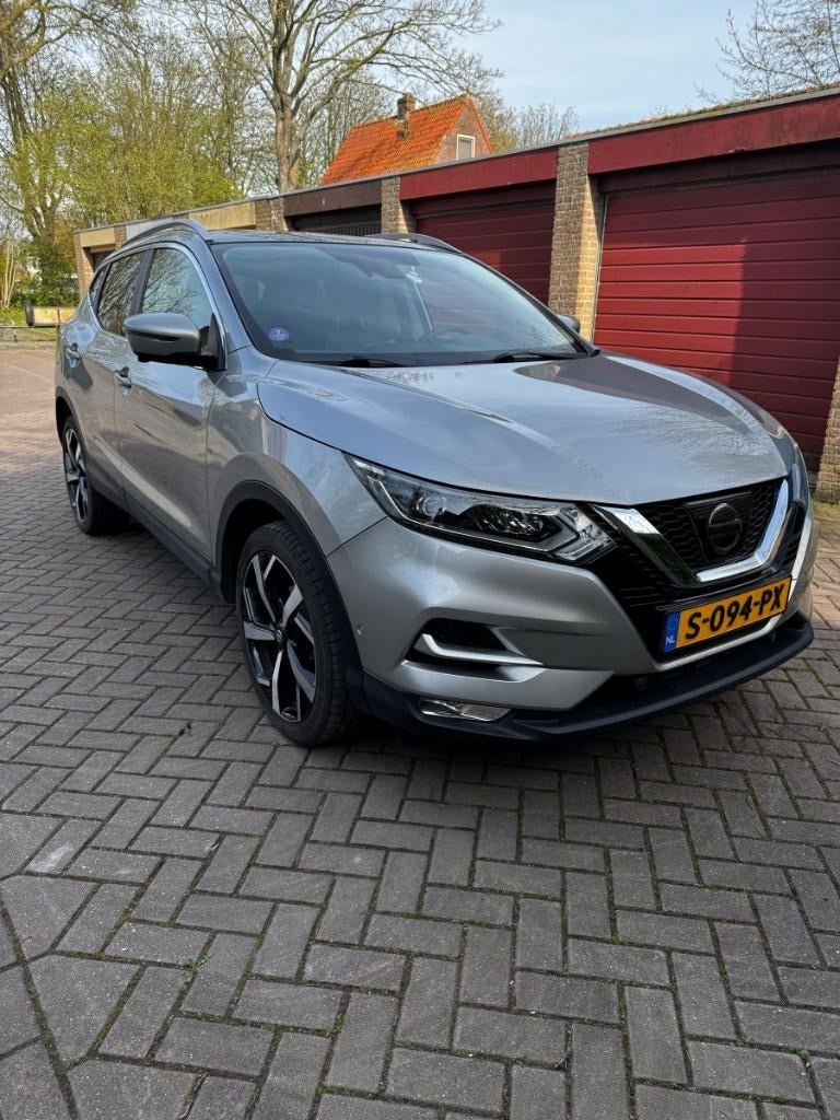 Nissan Qashqai Tekna 1.2 Dig-t 115pk Full Options, Voorwielaandrijving, Euro 6, 4 cilinders, Leder en Stof
