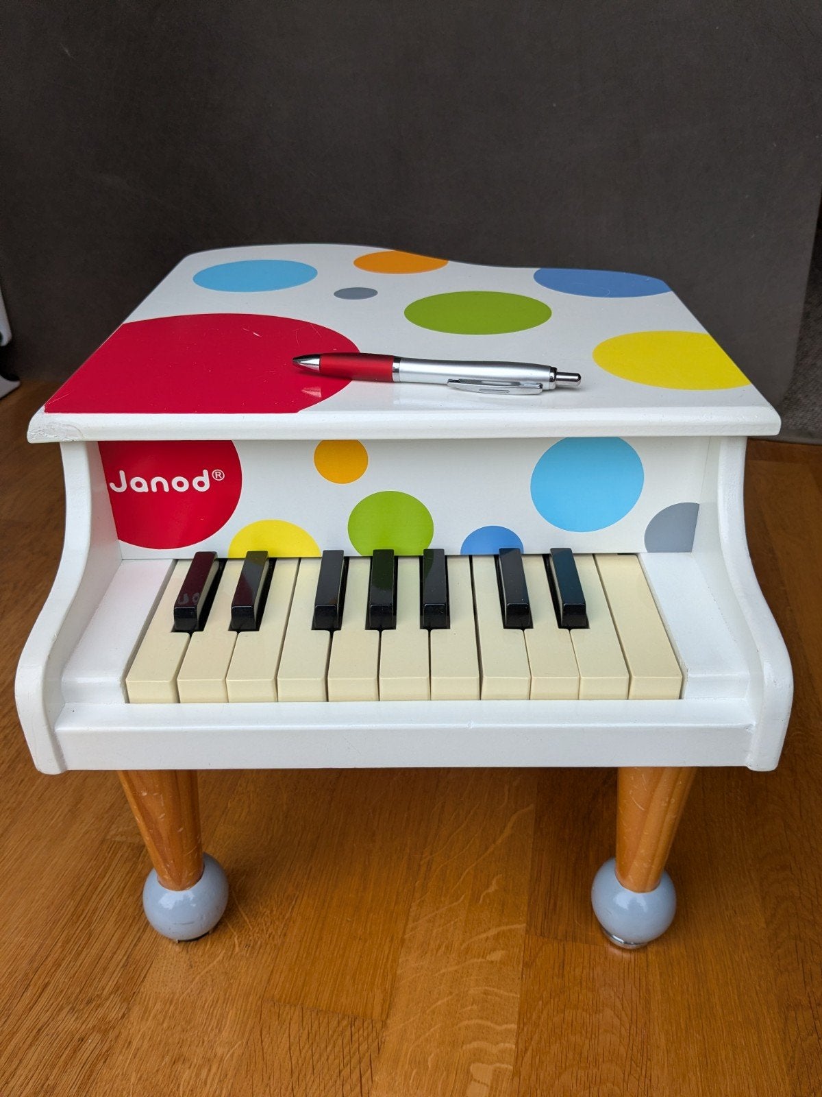 Janod Vleugel Piano - Kinderpiano met Kleurrijke Stippen, Ophalen of Verzenden, Gebruikt, Overige typen
