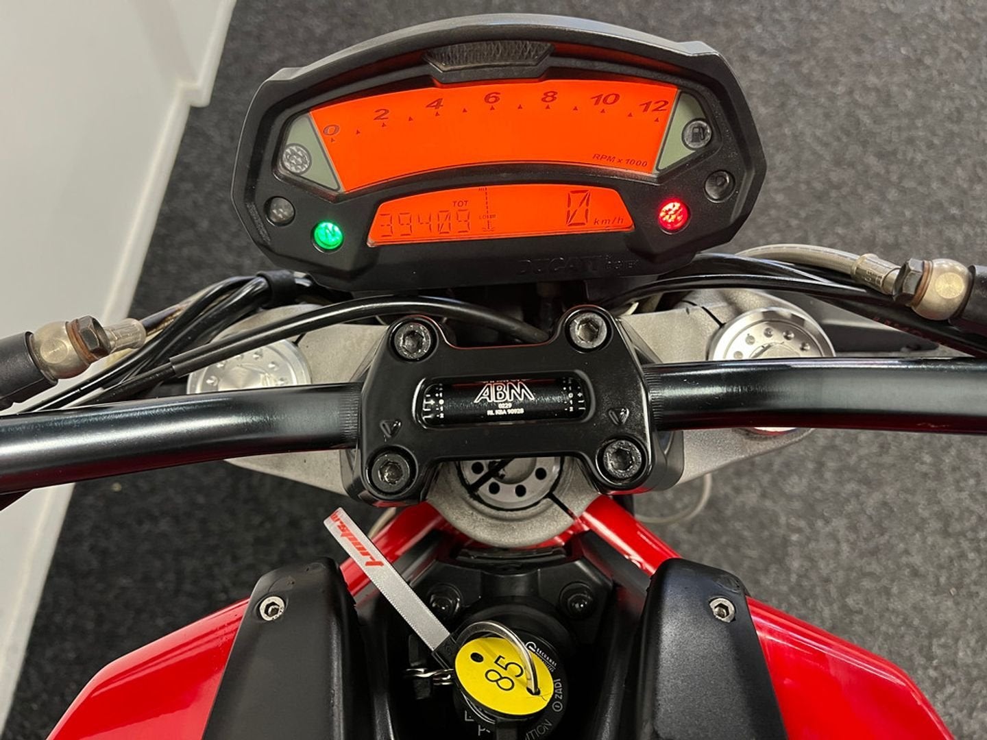 Ducati MONSTER 696 LEASE VOORDELIG!, DUCATI, 2 cilinders, Motorrijbewijs A, Bedrijf