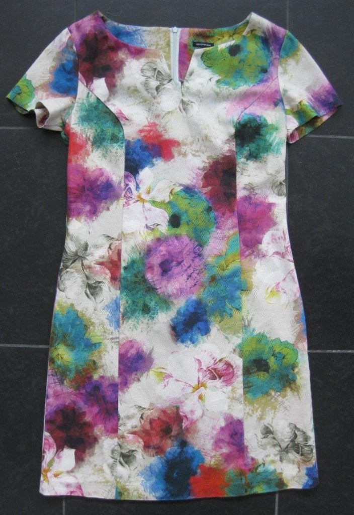 Caroline Biss jurk, bloemen roze groen blauw, korte mouw 38, Maat 38/40 (M), Meerkleurig, Ophalen of Verzenden, Zo goed als nieuw