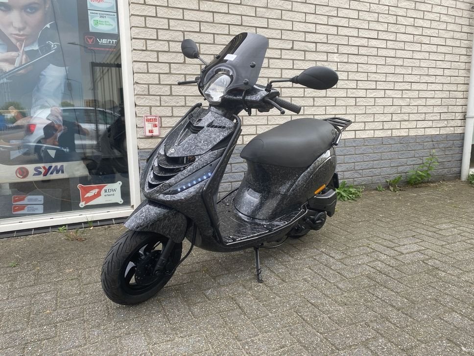 DIKKE PIAGGIO ZIP SP 45KM BROM FULL CARBON BJ2006 10.000KM, PIAGGIO, Onbekend, Onbekend, Piaggio