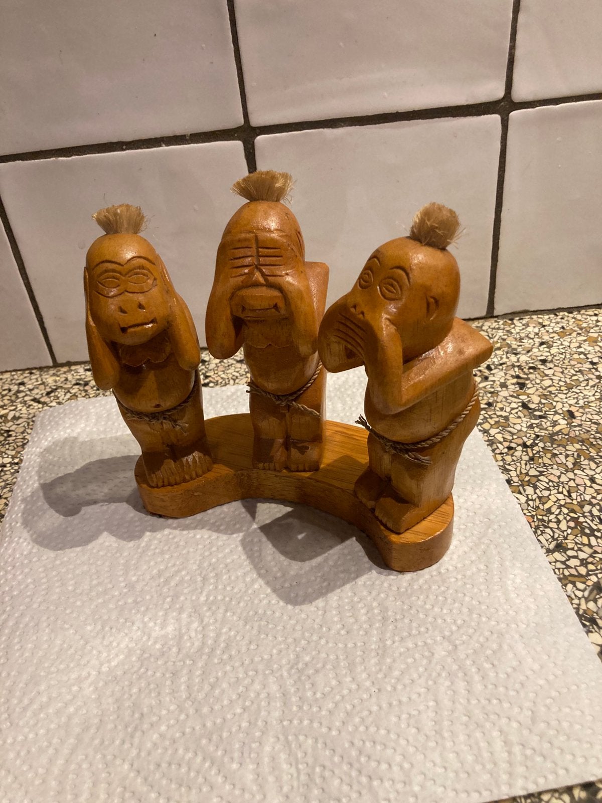 Houten beelden horen zien en zwijgen, Ophalen of Verzenden, Zo goed als nieuw, Dier
