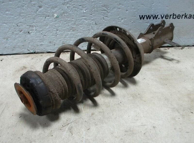 VEERPOOT LINKS VOOR Opel Astra J (PC6 / PD6 / PE6 / PF6), Bahnhofsplatz 65423 Rüsselsheim am Main, DE, Gebruikt, Opel, Opel Automobile GmbH