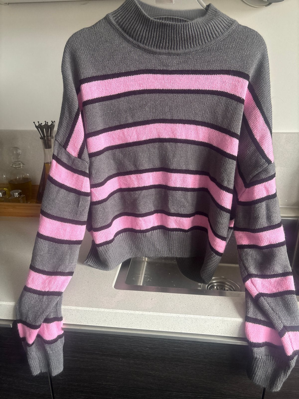 H&M Divided gestreepte trui grijs/roze, Ophalen of Verzenden, Nieuw, Maat 42/44 (L), Grijs