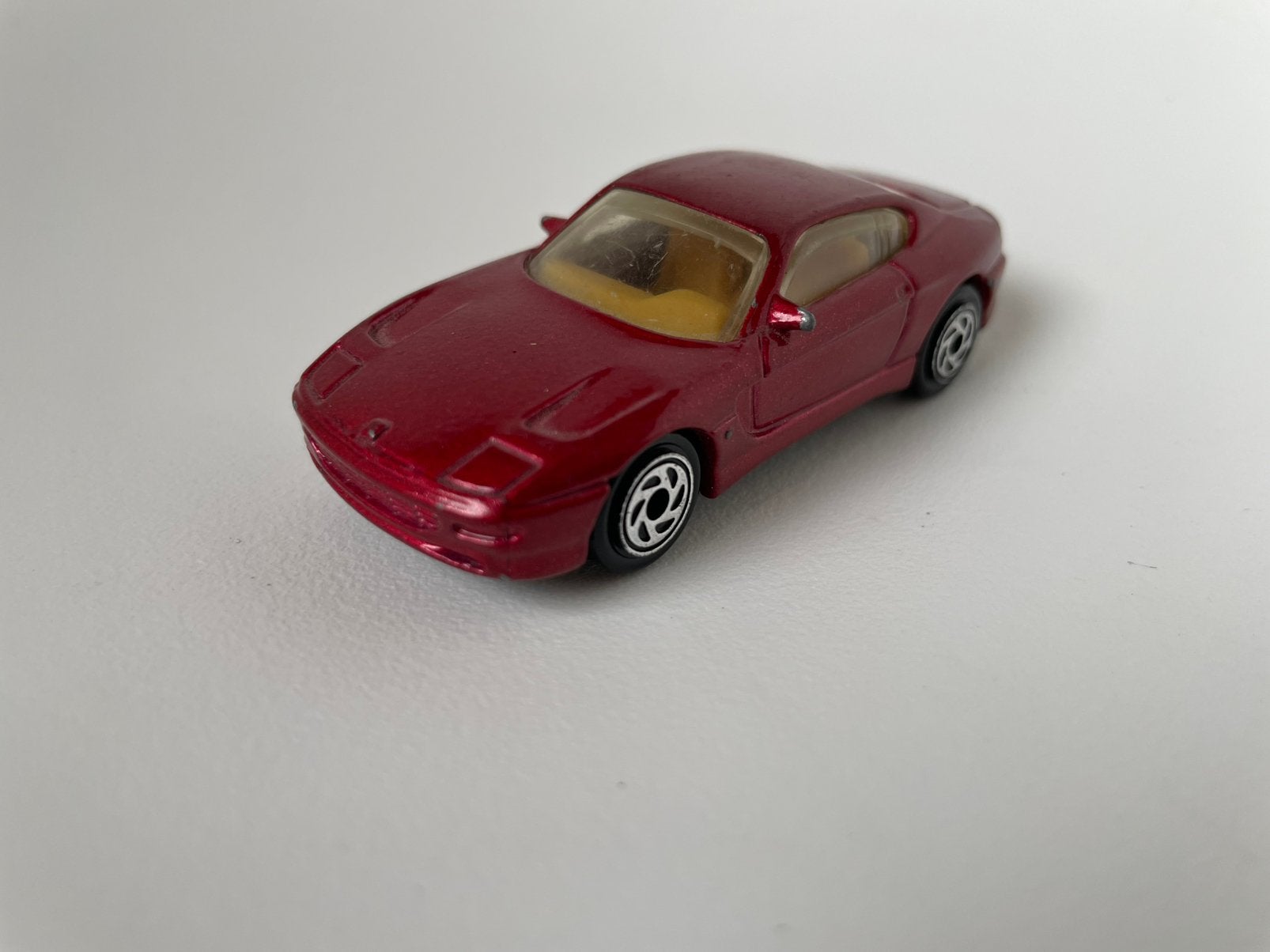 model Ferrari 456 GT bordeauxrood Matchbox 1/50, Ophalen of Verzenden, Gebruikt, Auto, Matchbox