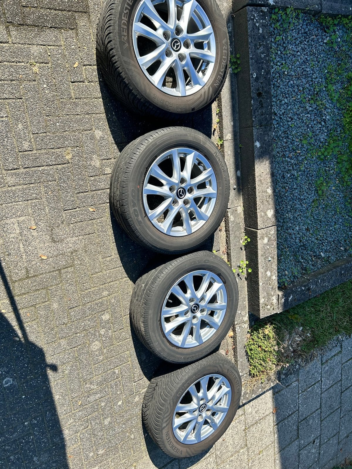 16 inch Mazda 3 TS+ velgen met banden, Ophalen, Gebruikt, 16 inch, Banden en Velgen