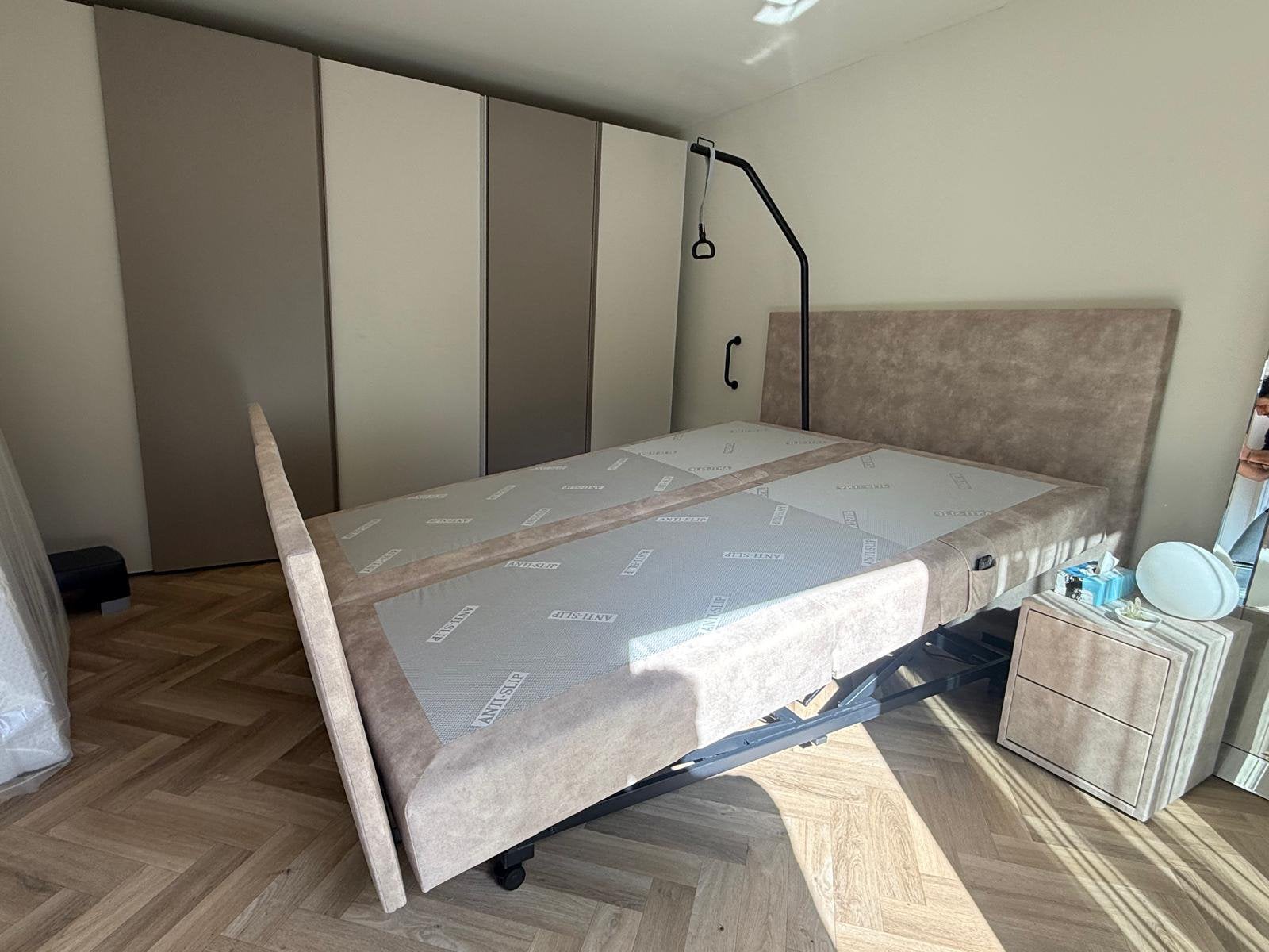 Foto 3 van Hoog laag bed/boxspring/seniorenbed/ seniorenbed hoog laag