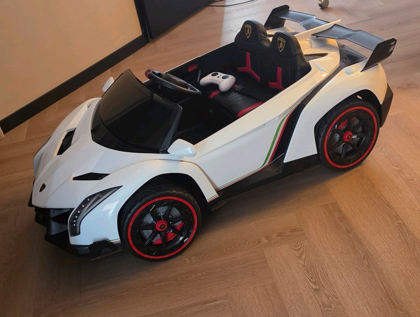 Lamborghini Veneno, 2-persoons elektrische kinderauto, Ophalen, Nieuw