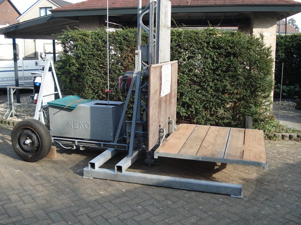 prima in orde gemaakte NEKO bouwlift 9 meter 380 volt, Ophalen, Gebruikt, Bouwlift
