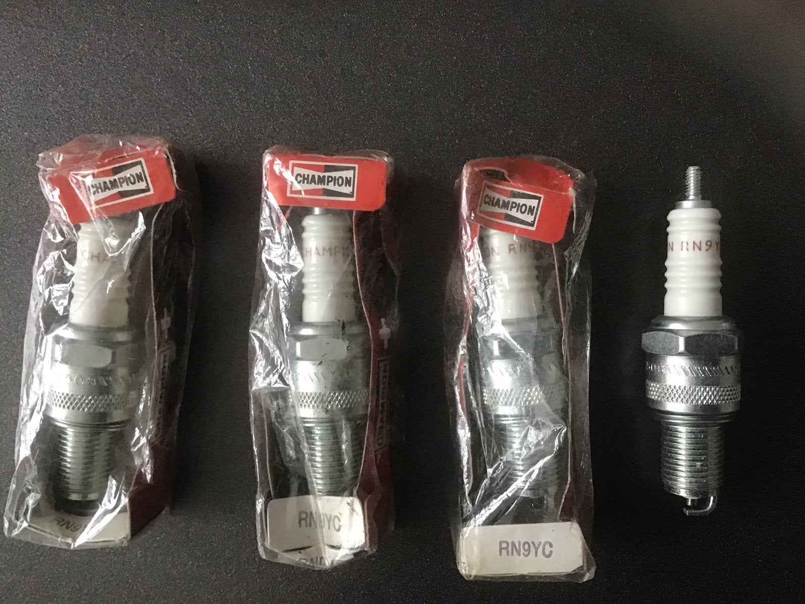 4 BOUGIES CHAMPION + RN9YC, Ophalen of Verzenden, Nieuw
