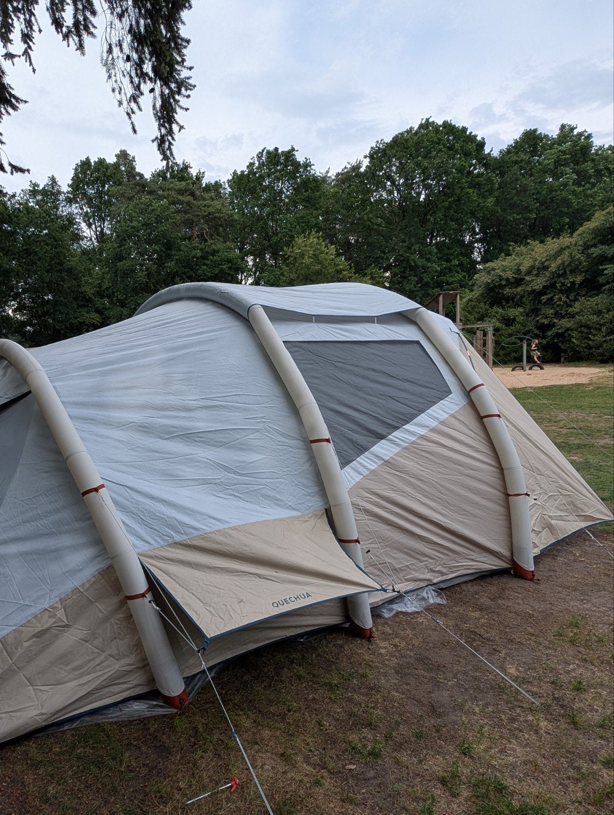 Quechua 5.2 Air Seconds Tent - Zo goed als nieuw, Caravans en Kamperen, Tenten, Ophalen of Verzenden, Zo goed als nieuw, Tot en met 5