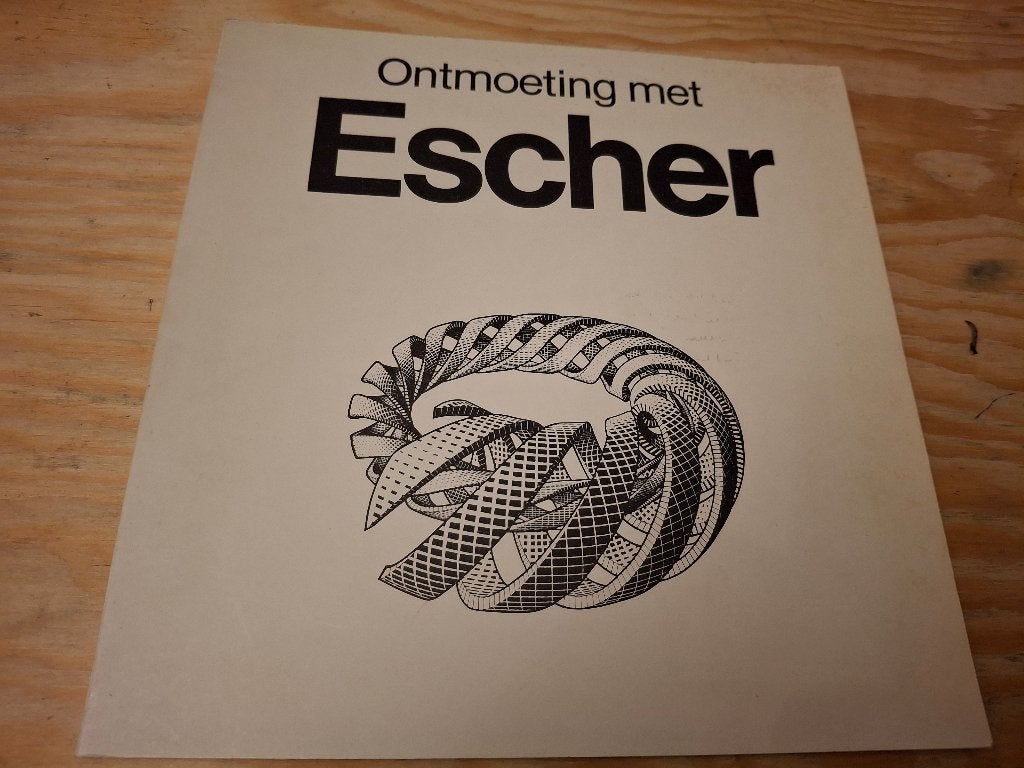 Ontmoeting met M.C. Escher, Ophalen of Verzenden, Gelezen, Grafische vormgeving