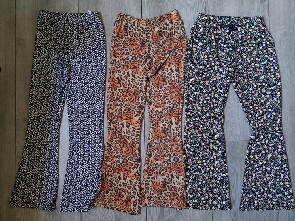 Europe Kids flare broek 134 / Zeeman flared broek print 128, Broek, Zeeman, Meisje, Ophalen of Verzenden