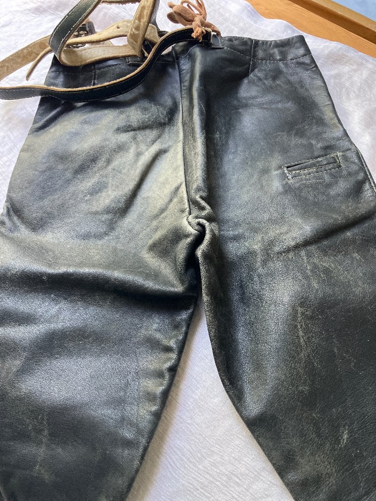 Oude Tiroler broek, Antiek en Kunst, Ophalen of Verzenden
