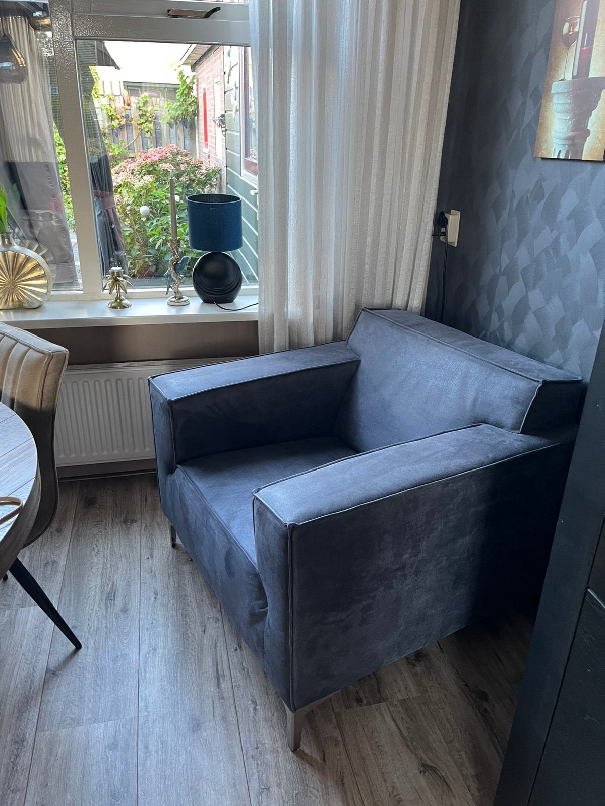 Hele mooie, nette blauwe fauteuil Terzo Woonboulevard Lwd., Huis en Inrichting, Ophalen, Overige materialen, 75 tot 100 cm, Zo goed als nieuw