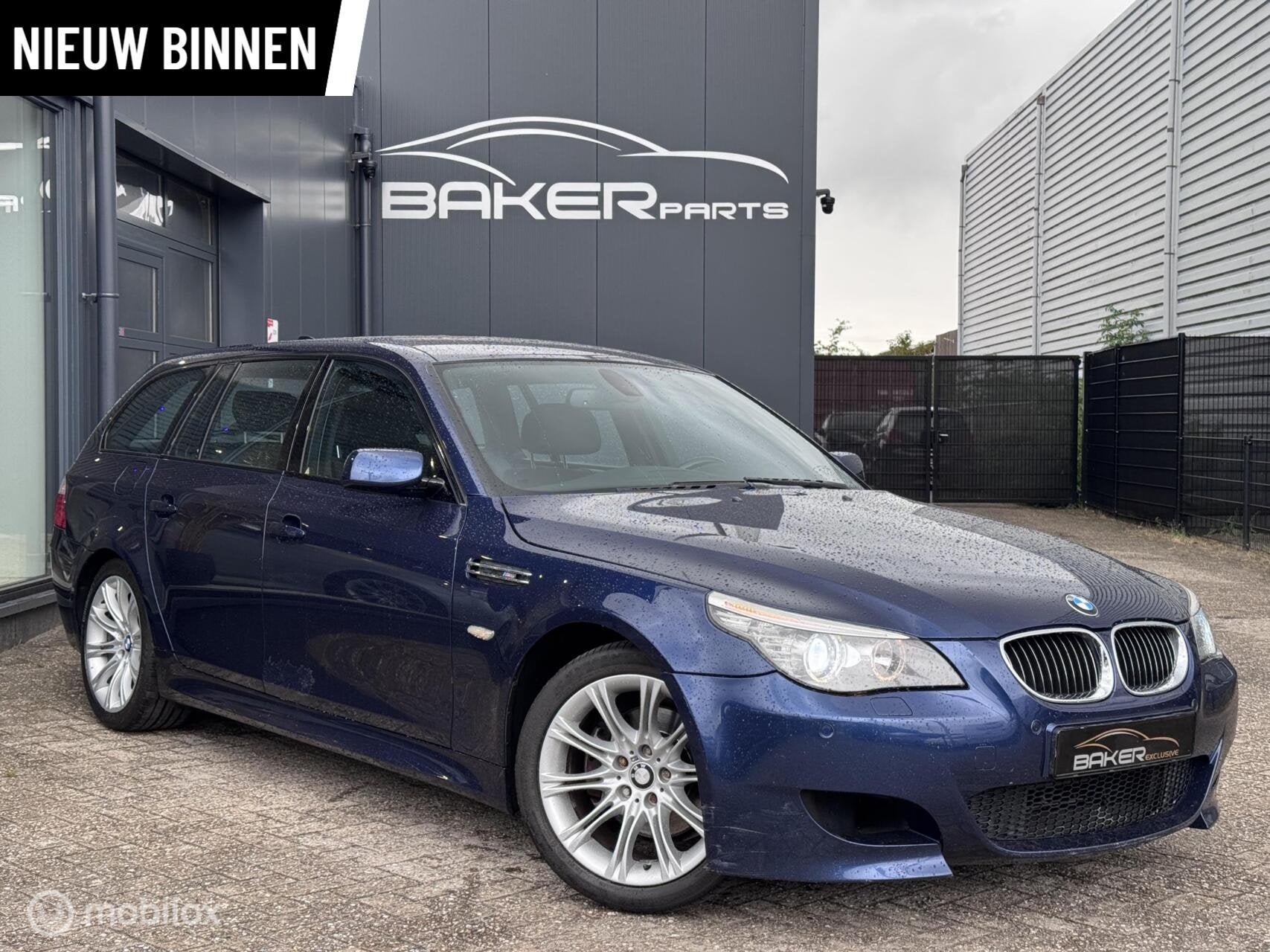BMW 5-serie Touring 523i - M-pakket - Sport stoelen - M5 -, Auto's, 13 km/l, Achterwielaandrijving, Gebruikt, Blauw