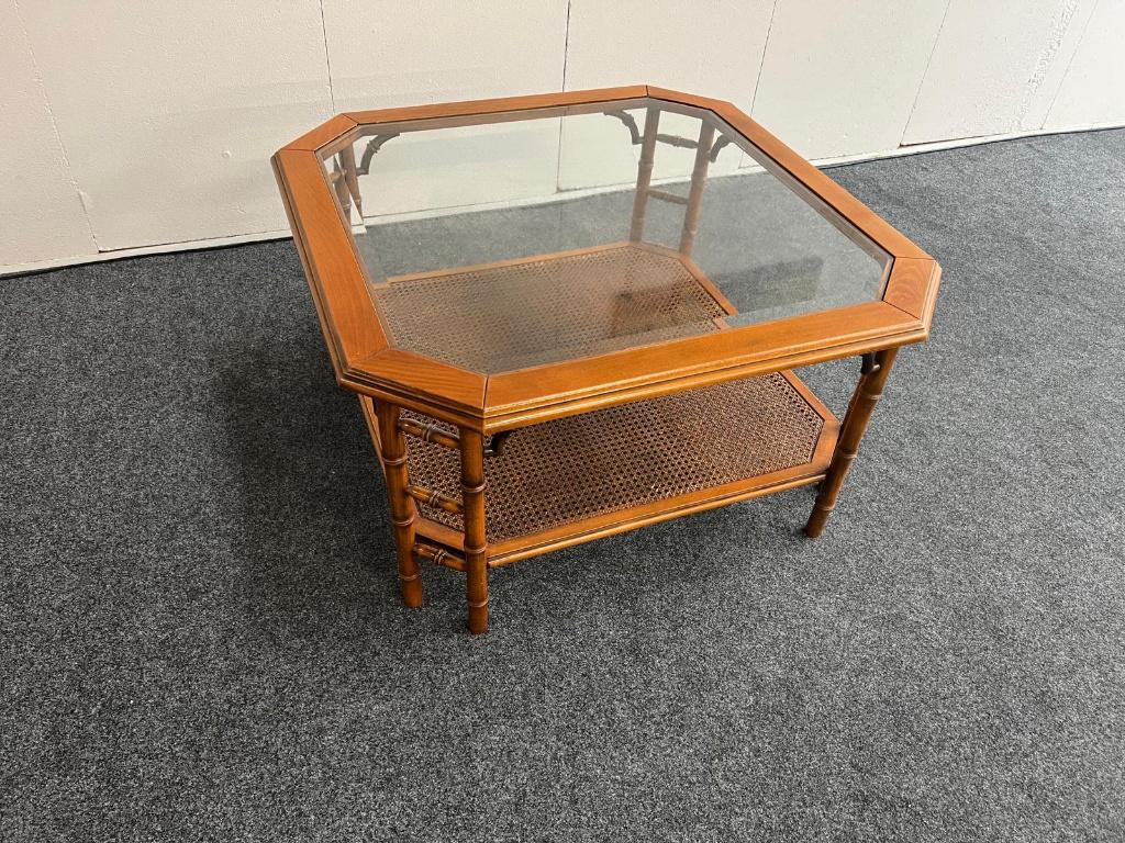 Engelse salontafel mahonie hout en rotan met glazen plaat, Ophalen, Gebruikt, 50 tot 100 cm, Glas