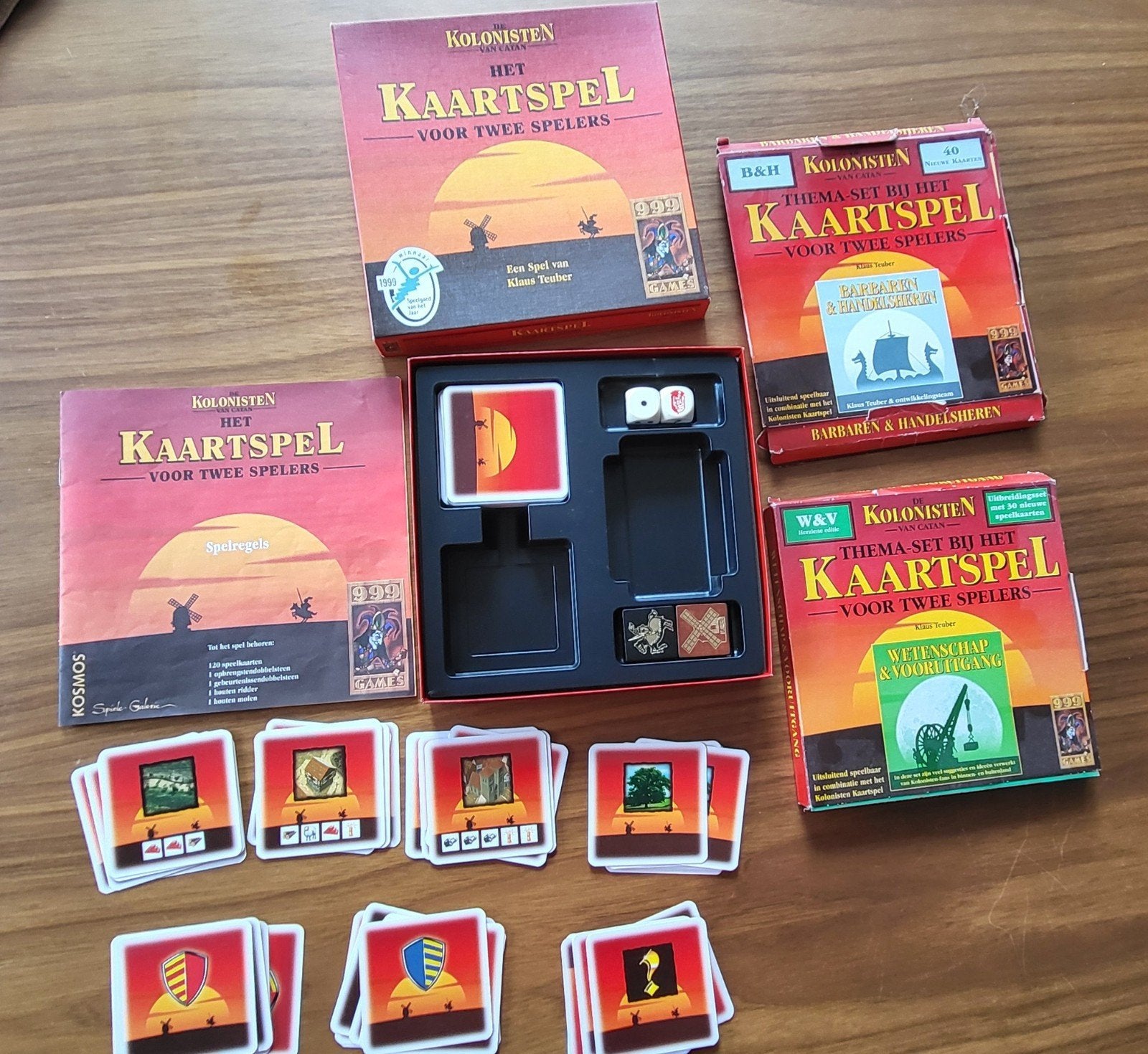 Oude Kolonisten van Catan Kaartspel +2 Thema-sets 999 Gam, Een of twee spelers, Ophalen of Verzenden, Gebruikt, 999 Games