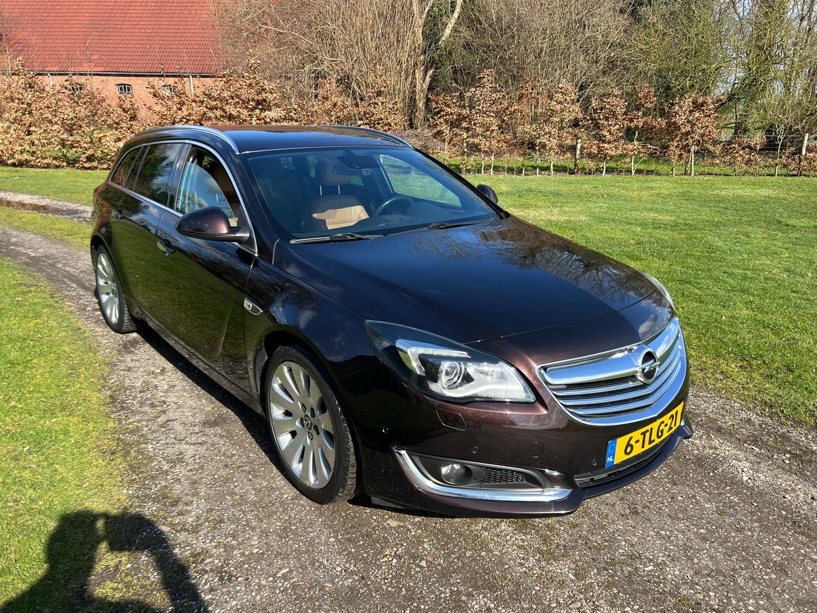 Opel Insignia 1.6 Turbo 125KW Sports T.aut 2014 Bruin, 15 km/l, 4 cilinders, Bruin, Parkeerassistent