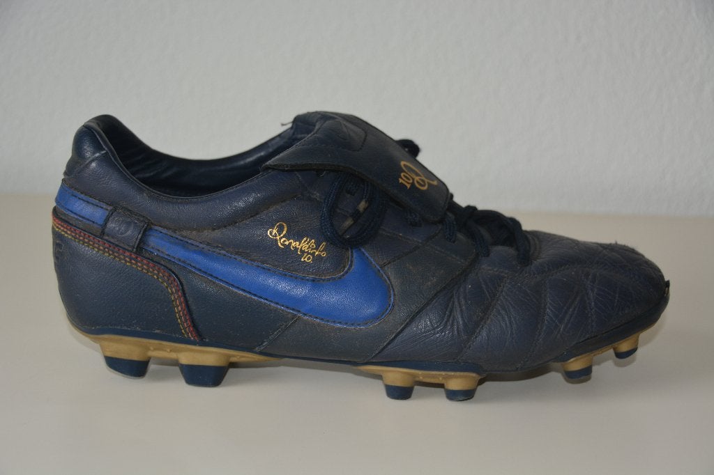Vintage Nike Tiempo 10R Ronaldinho 2007, Gebruikt, Maat XS of kleiner, Schoenen, Ophalen of Verzenden