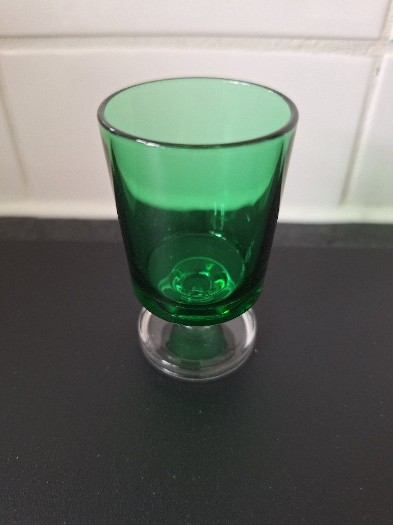 Borrelglaasje Luminarc Cavalier., Verzamelen, Glas en Borrelglaasjes, Ophalen of Verzenden, Zo goed als nieuw, Borrel- of Shotglas