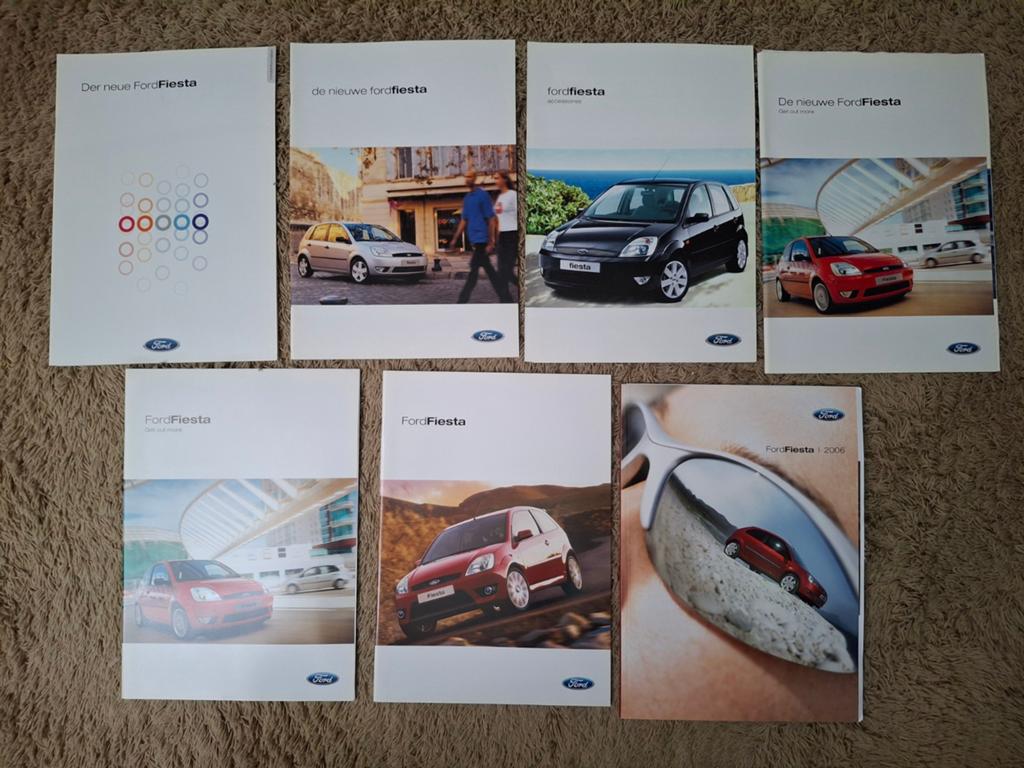 Lot autofolders Ford Fiesta mk6, Verzenden, Zo goed als nieuw, Ford