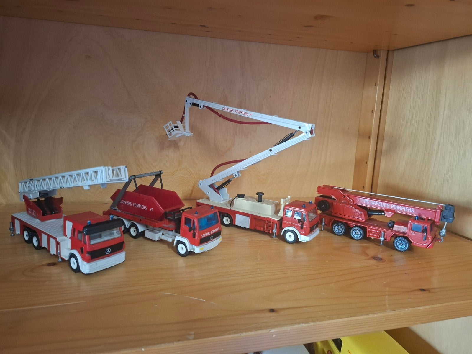 4 Siku brandweer vrachtauto's - Frans en Duits, Ophalen of Verzenden, Gebruikt