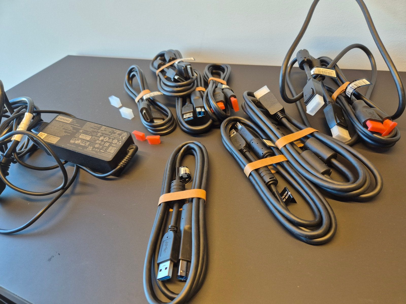 new charger cables nieuwe kabels en Lenovo 65W lader, Computers en Software, Laptop-opladers, Ophalen of Verzenden, Nieuw, Lenovo