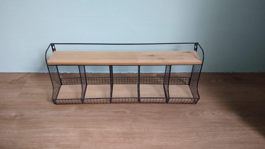 Wandrekje met vakjes (Xenos) 60bx14dx23h, Ophalen, Zo goed als nieuw