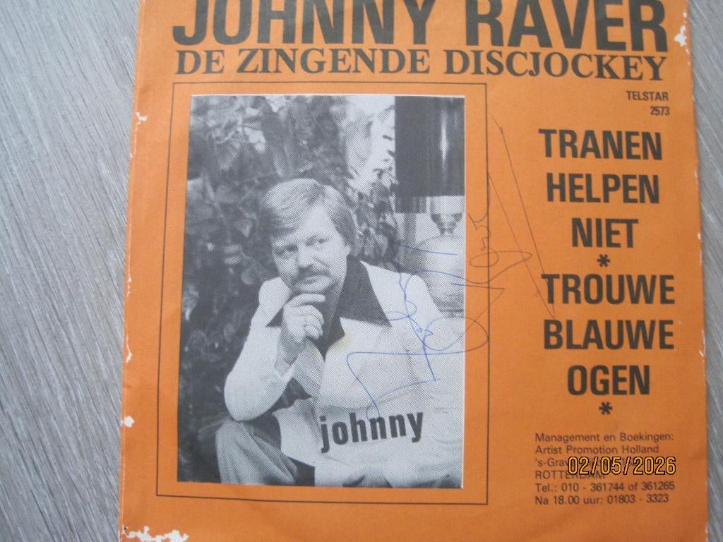 Johnny Raver   -   Tranen helpen niet   (met handtekening), Fotohoes, 7 inch, Single, Ophalen of Verzenden