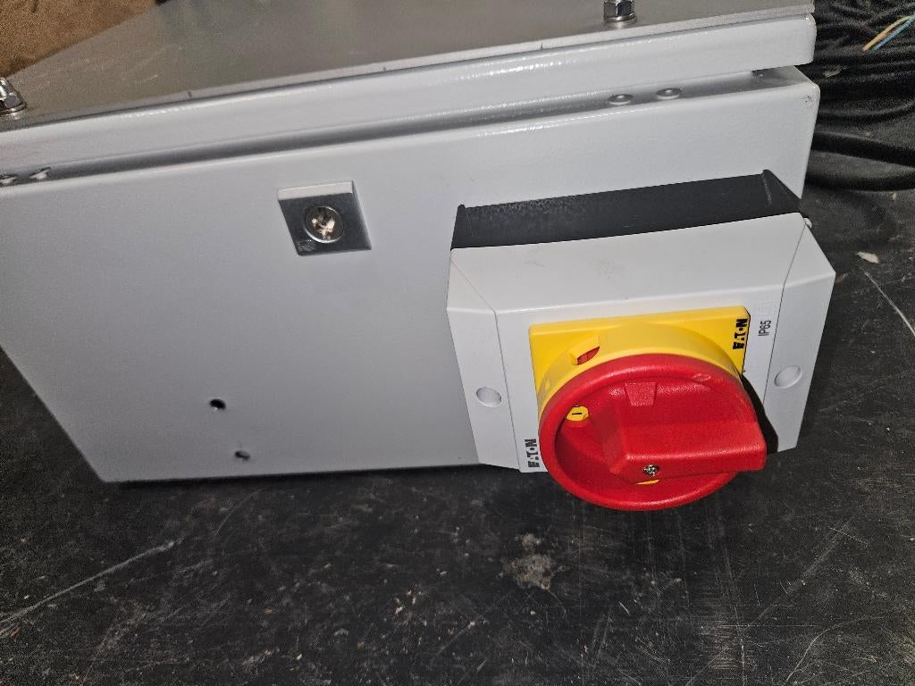 Stroomdoorvoer kast met 25 mtr stroomkabel 380v, Ophalen, Zo goed als nieuw, Kabel of Snoer