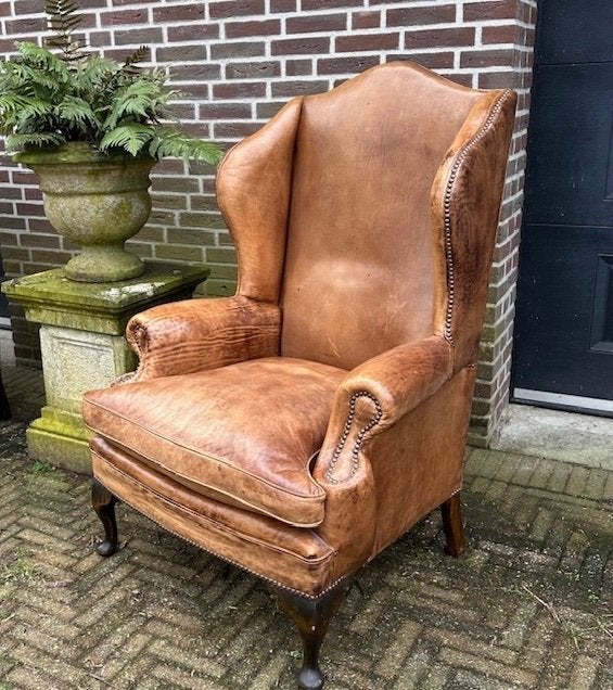 Engelse Chesterfield oorfauteuil, Huis en Inrichting, Fauteuils, Ophalen, Minder dan 75 cm, Leer, Zo goed als nieuw
