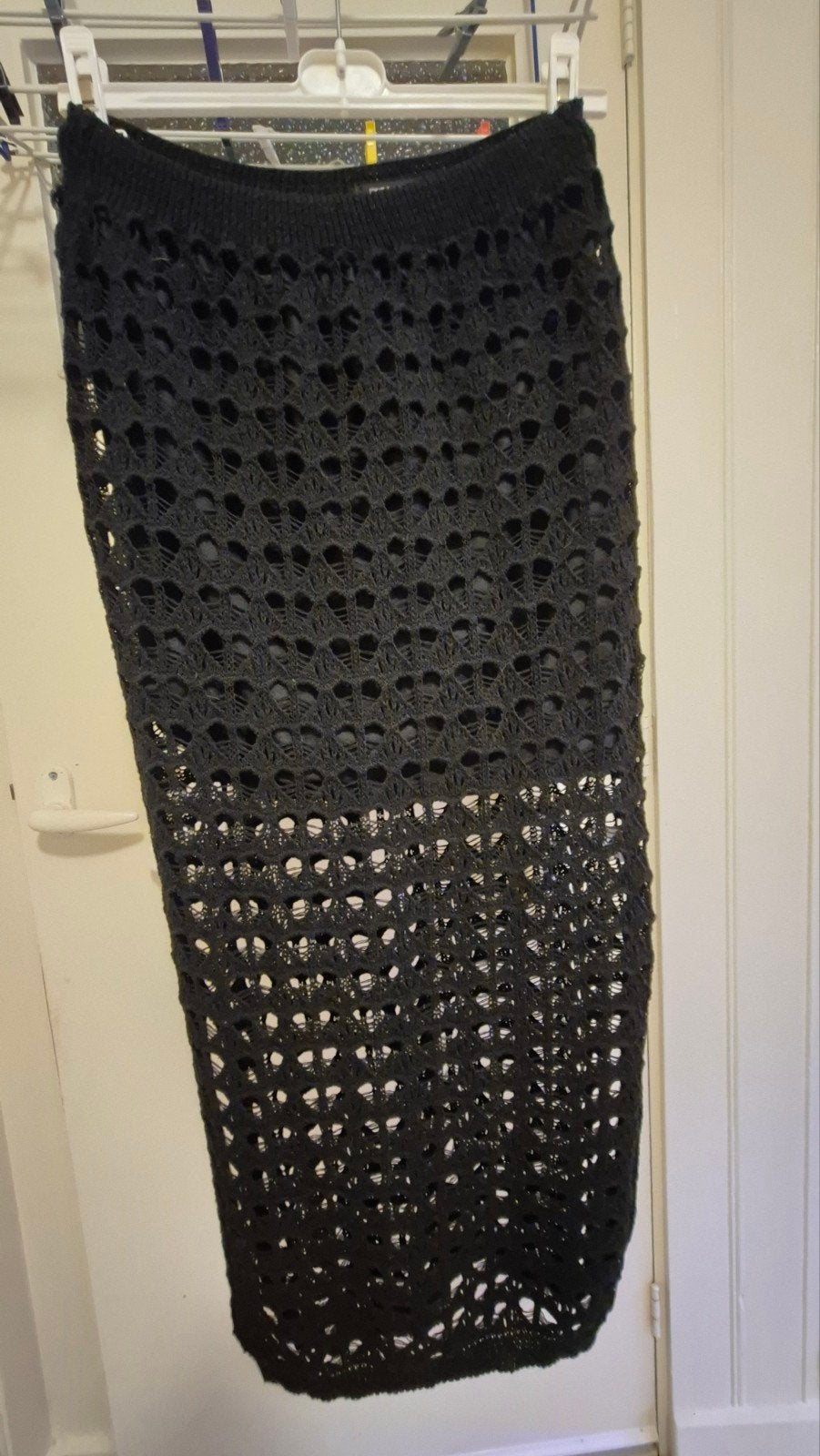 Gebreide lange rok, Kleding | Dames, Rokken, Ophalen of Verzenden, Nieuw, Zwart, Onder de knie