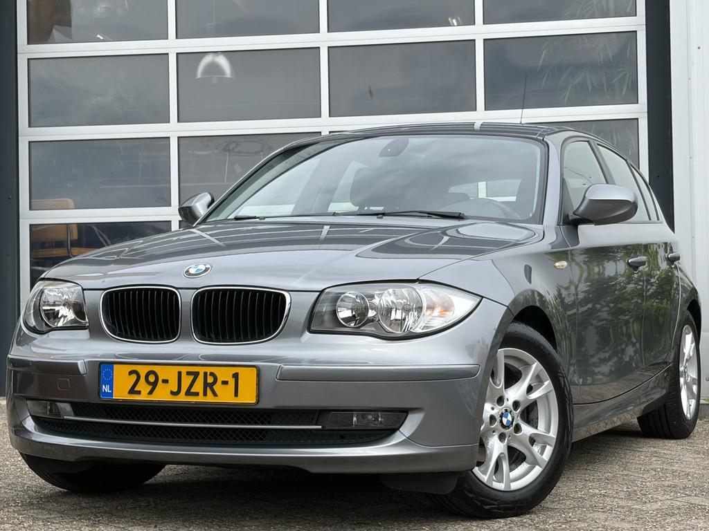 BMW 1-serie 116i Business Line 122pk | Airco automatisch | D, 1-Serie, Euro 5, Zwart, 4 cilinders